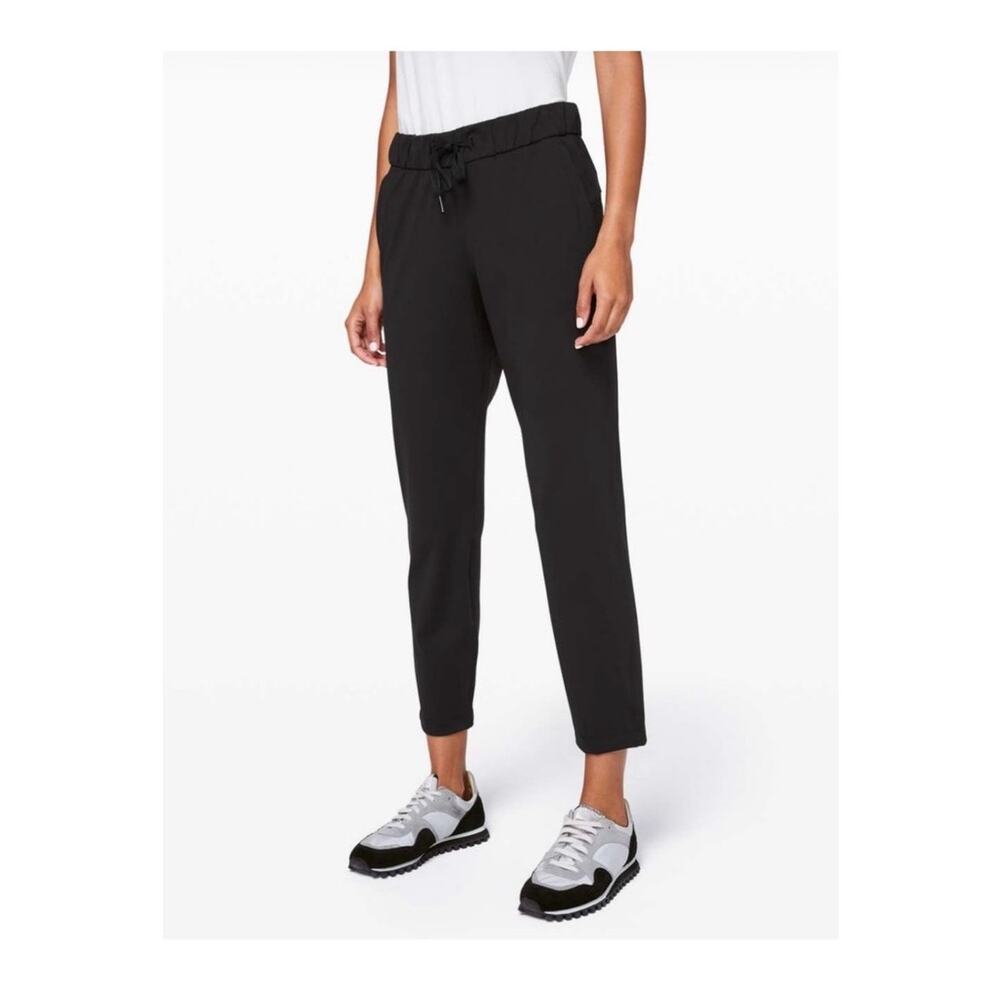 Lululemon On The Fly Pant Black Jogger Pant size 8 - No drawcord